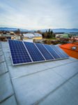 3,74kWp Fotovoltická sieťová elektráreň v Sobranciach s virtuálnou batériou a ohrevom TUV prebytkami